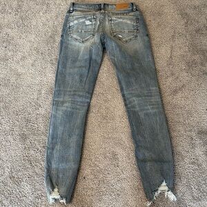 BKE Stella size 24 slim fit low rise ankle skinny jeans